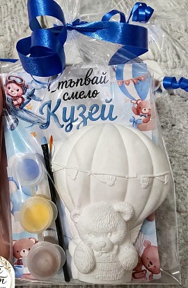 Мече с балон